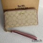 Coach Long Zip Around Wristlet Wallet v Signature Canvas Khaki/růžová