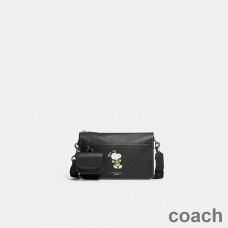 Coach Heritage Convertible Crossbody-taske i Pebble-læder med Peanuts Snoopy-motiv Sort