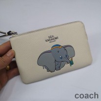 Coach Corner Zip narukvica od šljunčane kože s Disney Dumbo bijelom bojom