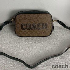 Coach Jamie torba za fotoaparat od prepoznatljivog platna s kaki motivom sveučilišta