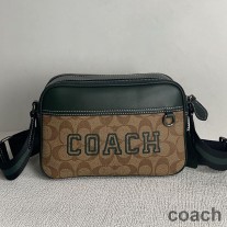 Coach グラハム クロスボディバッグ シグネチャー キャンバス バーシティ モチーフ カーキ/グリーン