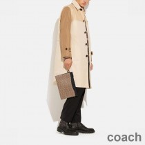 Saszetka Coach Hitch w kolorze Signature Canvas Khaki/Czarny