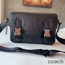 Torba typu crossbody Coach Track z gładkiej skóry cielęcej w kolorze czarnym