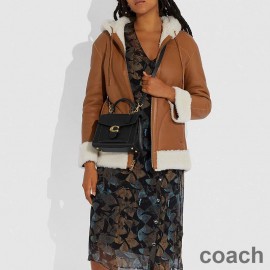 Sac à main Coach Tabby Top Handle 20 en cuir de veau et cuir galet noir
